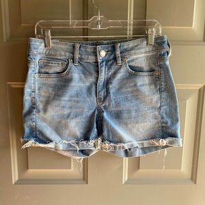 Jean shorts, Brand: American Eagle, Size: 6